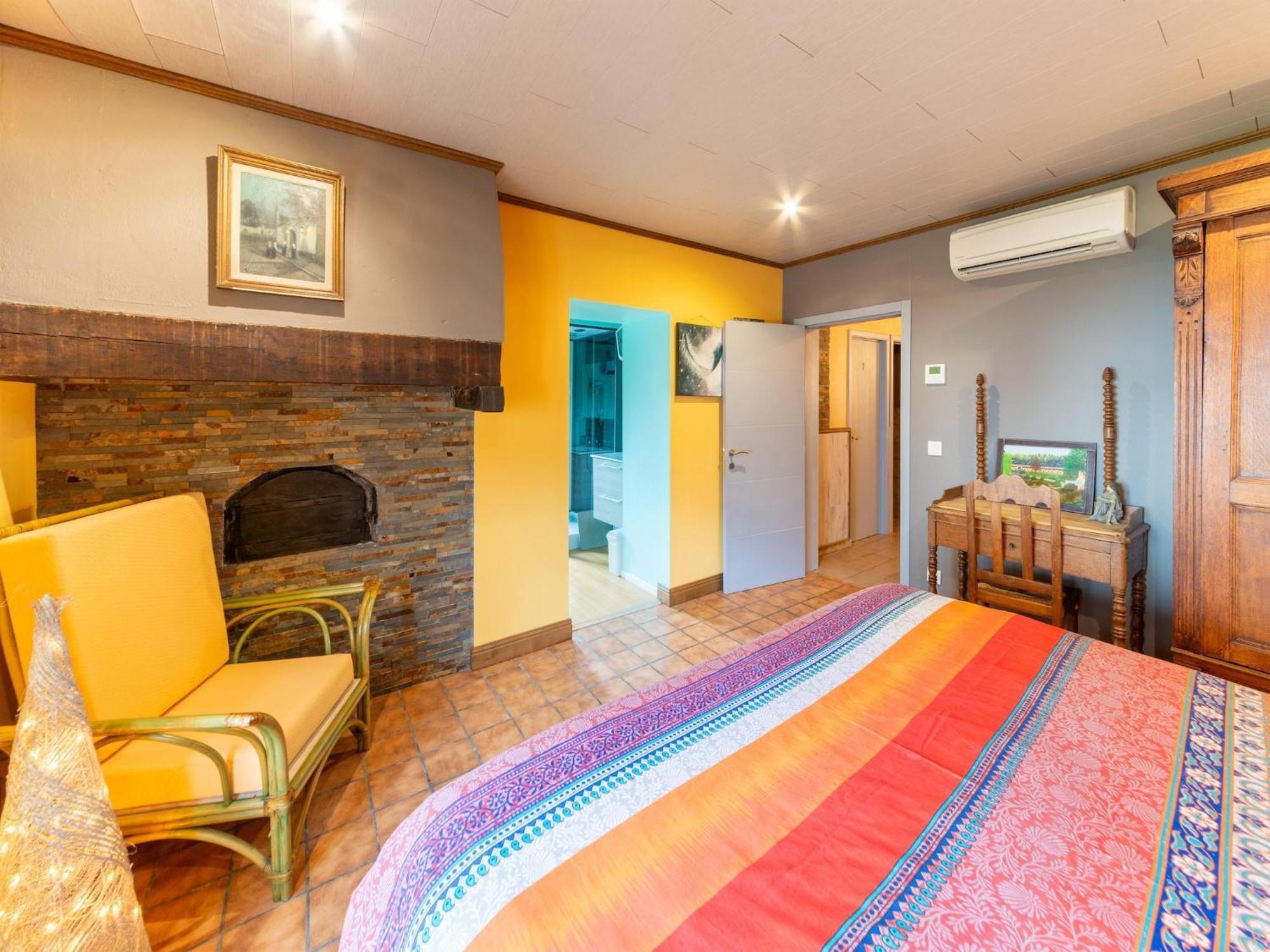 Holiday Home With Bubble Bath Florenville Exterior foto