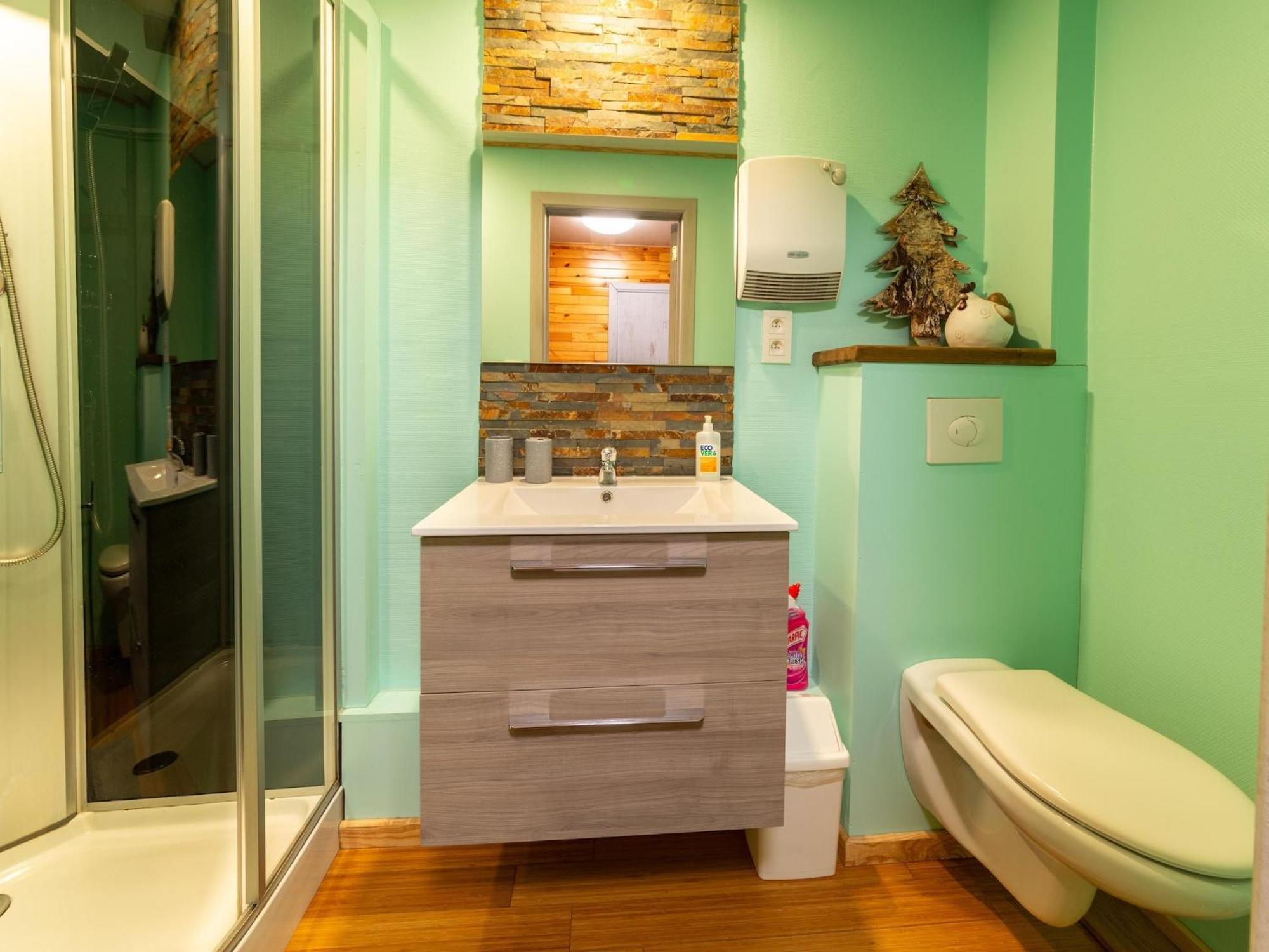Holiday Home With Bubble Bath Florenville Exterior foto